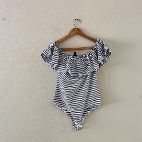 J.Crew Off The Shoulder Striped Ruffle Bodysuit, Sz M, EUC - Picture 2 of 6